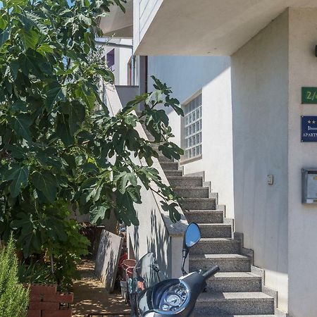 Apartmani Suzi Pula Exterior photo