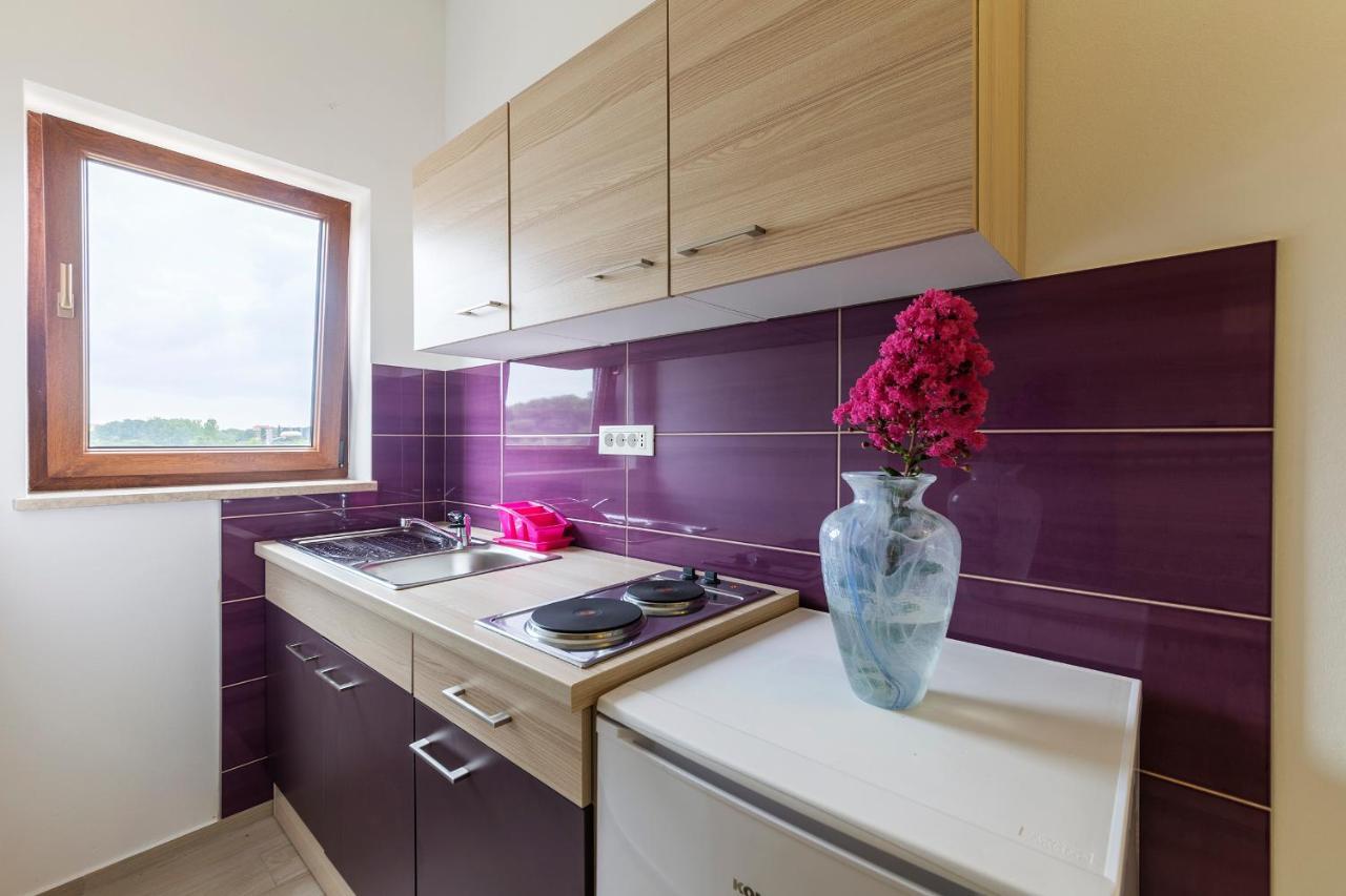Apartmani Suzi Pula Exterior photo