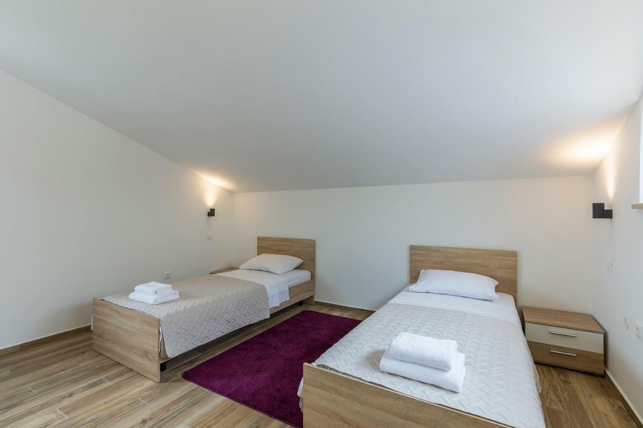 Apartmani Suzi Pula Exterior photo