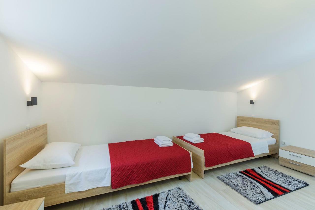 Apartmani Suzi Pula Exterior photo